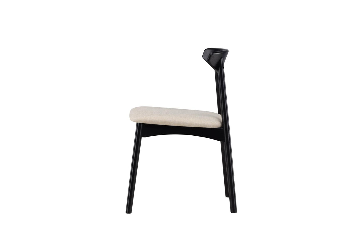 Ven Stuhl in Black präsentiert im Onlineshop von KAQTU Design AG. Esstisch ist von Vind