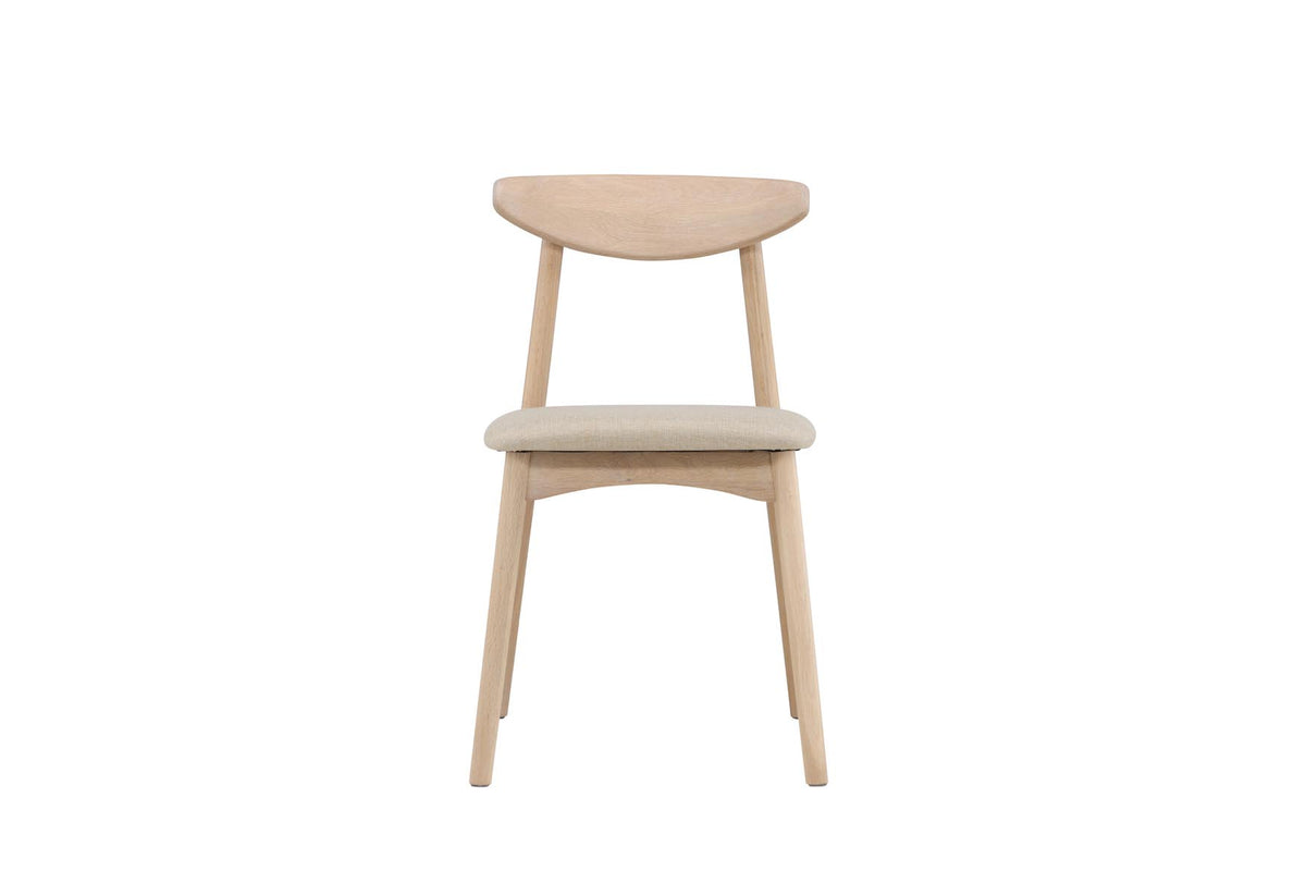 Ven Stuhl in Whitewash präsentiert im Onlineshop von KAQTU Design AG. Esstisch ist von Vind
