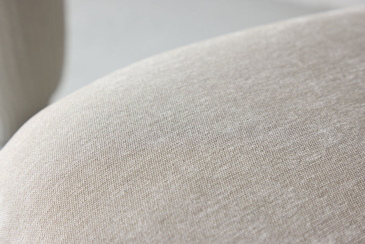 Rile Ottoman in Beige präsentiert im Onlineshop von KAQTU Design AG. ist von Venture Home