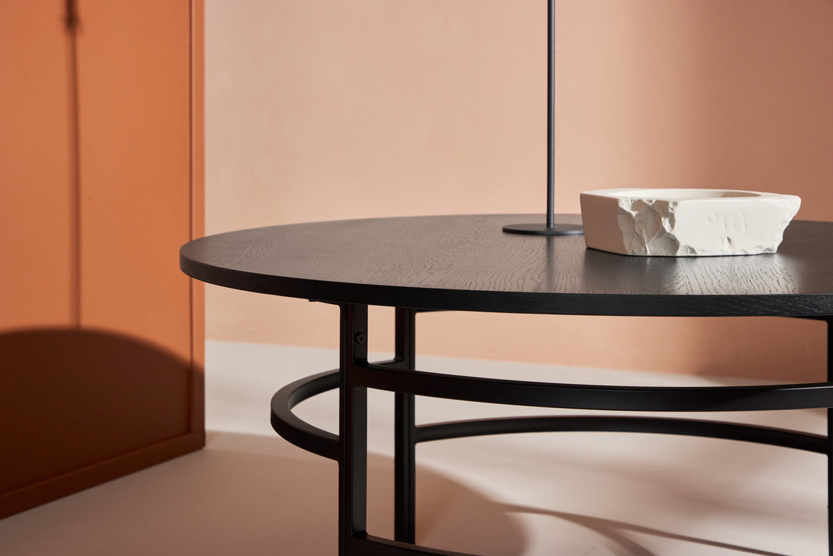 Copenhagen Sofatisch in Schwarz präsentiert im Onlineshop von KAQTU Design AG. Beistelltisch ist von Venture Home