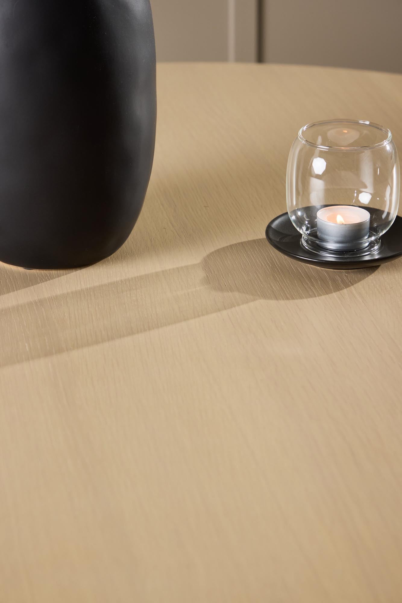 Eleganter Sofatisch im skandinavischen Stil, aus edlen Materialien gefertigt, perfekt für moderne und stilvolle Wohnräume.