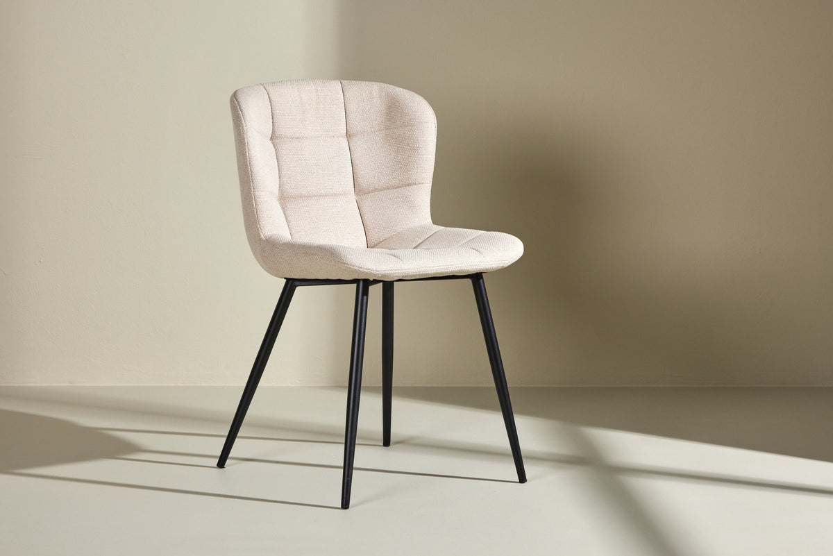 Lily Esszimmerstuhl in Beige präsentiert im Onlineshop von KAQTU Design AG. Stuhl ist von Venture Home