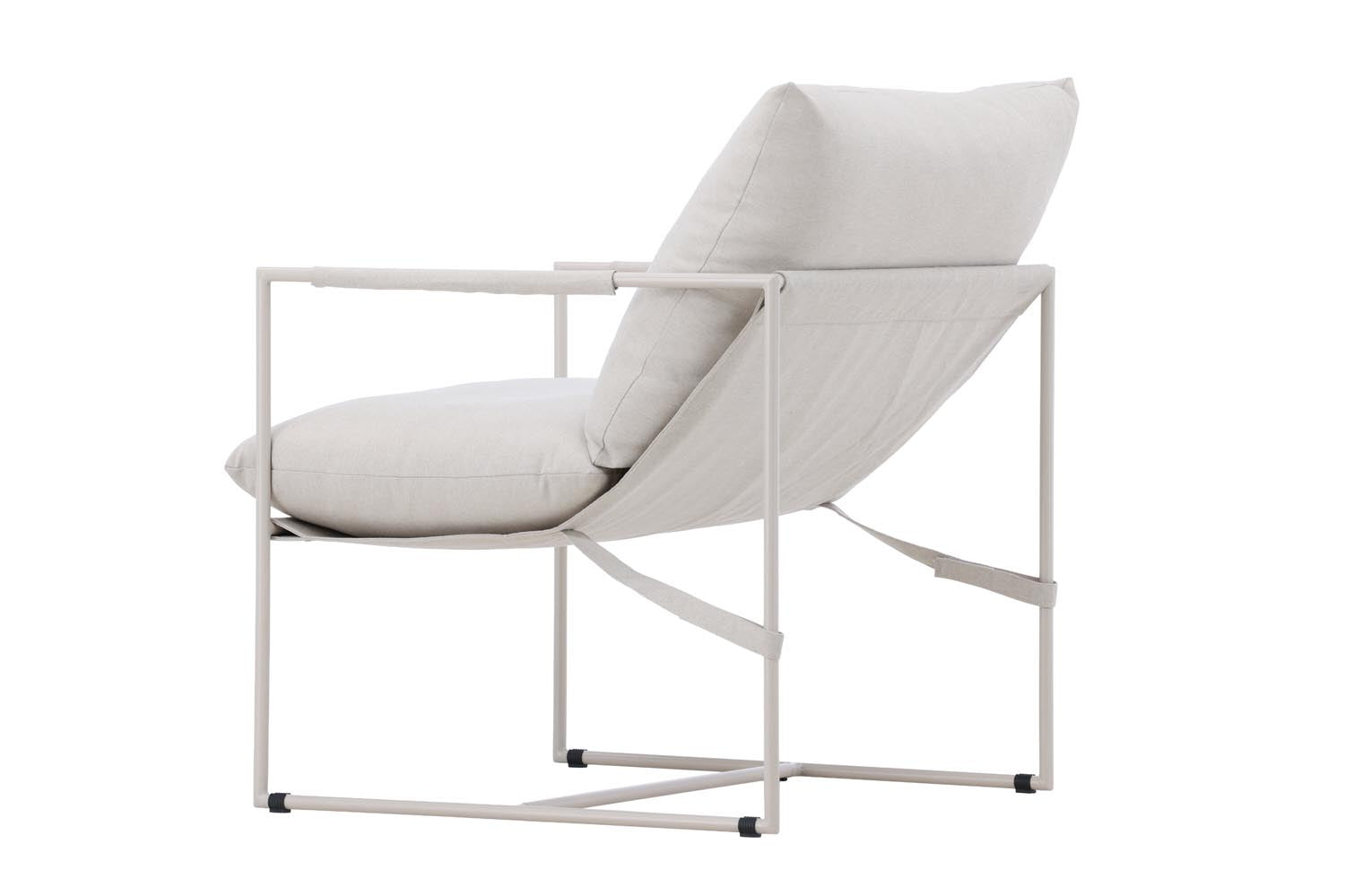 Joline Armlehnstuhl in Beige präsentiert im Onlineshop von KAQTU Design AG. Stuhl mit Armlehne ist von Venture Home