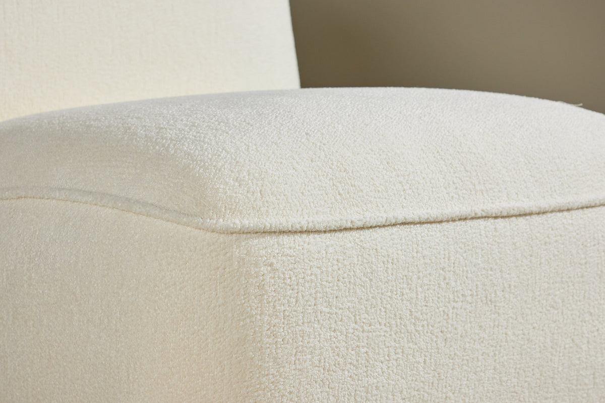My Loungesessel in White präsentiert im Onlineshop von KAQTU Design AG. Sessel ist von Venture Home