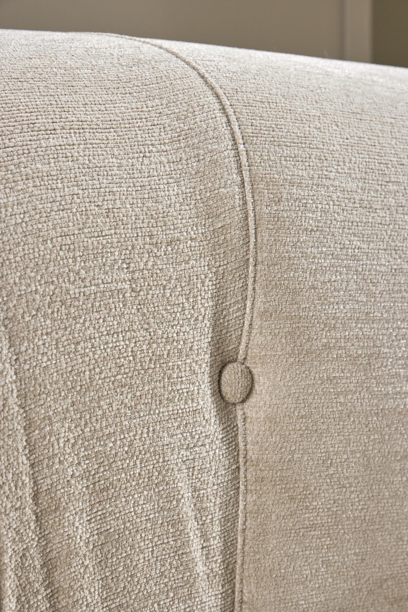 Das Mika Sofa Modul von Venture Home bietet modernes Design, exzellenten Komfort und flexible Kombinationsmöglichkeiten.