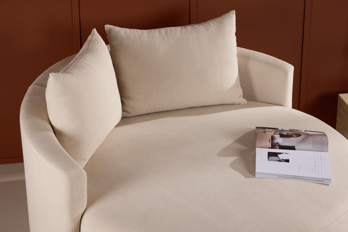 Kelso 3-Sitzer Sofa in Beige präsentiert im Onlineshop von KAQTU Design AG. 3er Sofa ist von Venture Home
