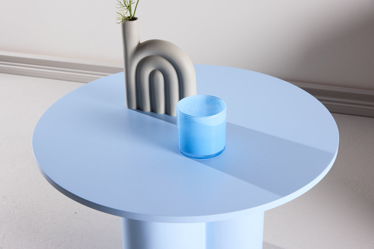 Olivia Sofa-Tisch in Blau präsentiert im Onlineshop von KAQTU Design AG. Couchtisch ist von Venture Home