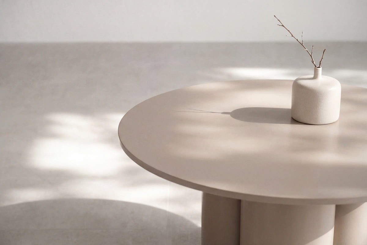 Olivia Sofa-Tisch in Braun präsentiert im Onlineshop von KAQTU Design AG. Couchtisch ist von Venture Home