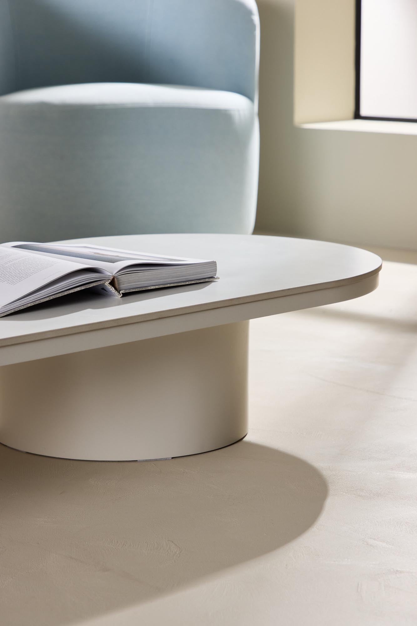 Eleganter Sofatisch Narvik von Venture Home, modernes Design, ideal für stilvolle und praktische Wohnräume.