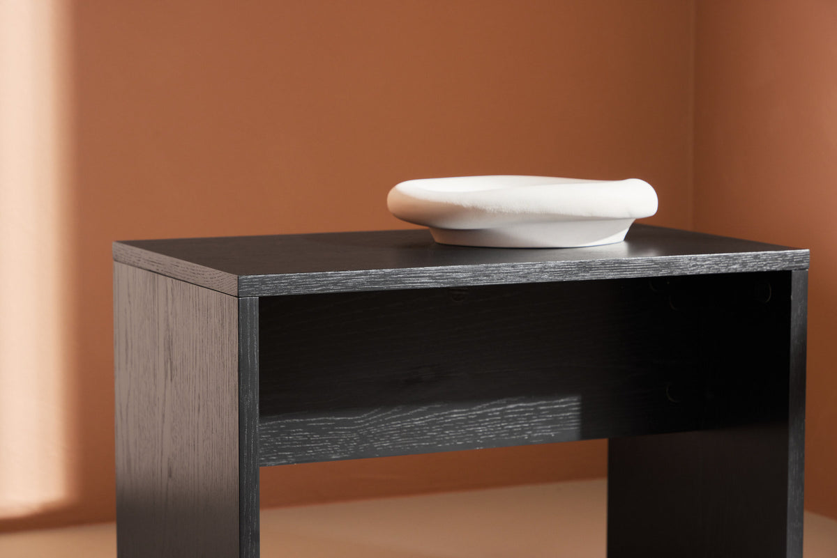 Juni Sofatisch in Schwarz präsentiert im Onlineshop von KAQTU Design AG. Beistelltisch ist von Venture Home