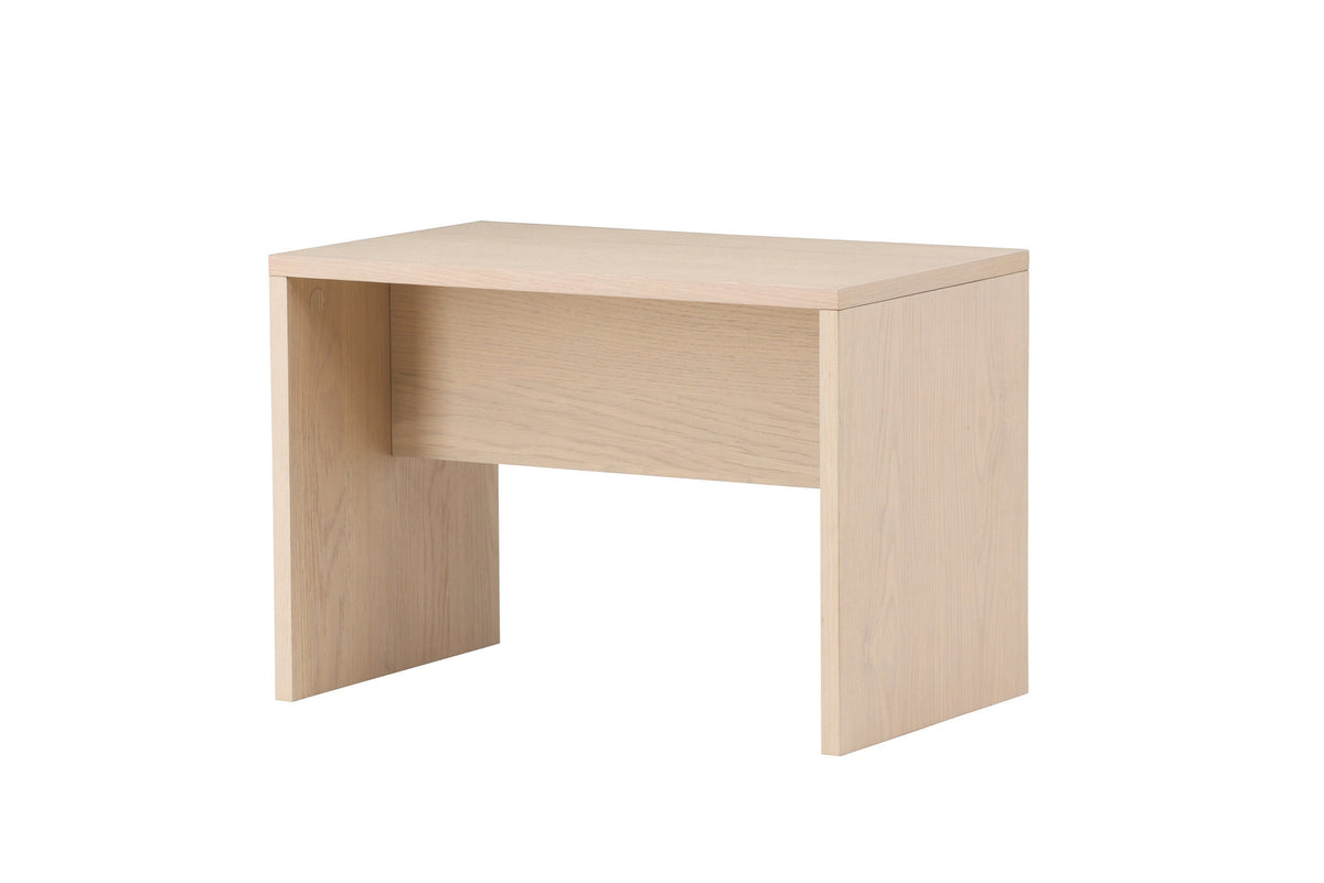 Juni Sofatisch in Whitewash präsentiert im Onlineshop von KAQTU Design AG. Beistelltisch ist von Venture Home