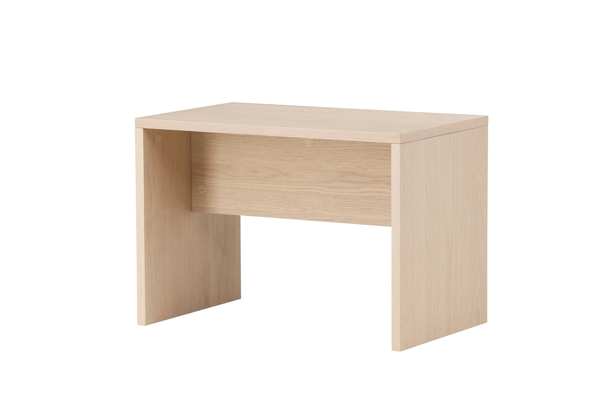 Juni Sofatisch in Whitewash präsentiert im Onlineshop von KAQTU Design AG. Beistelltisch ist von Venture Home