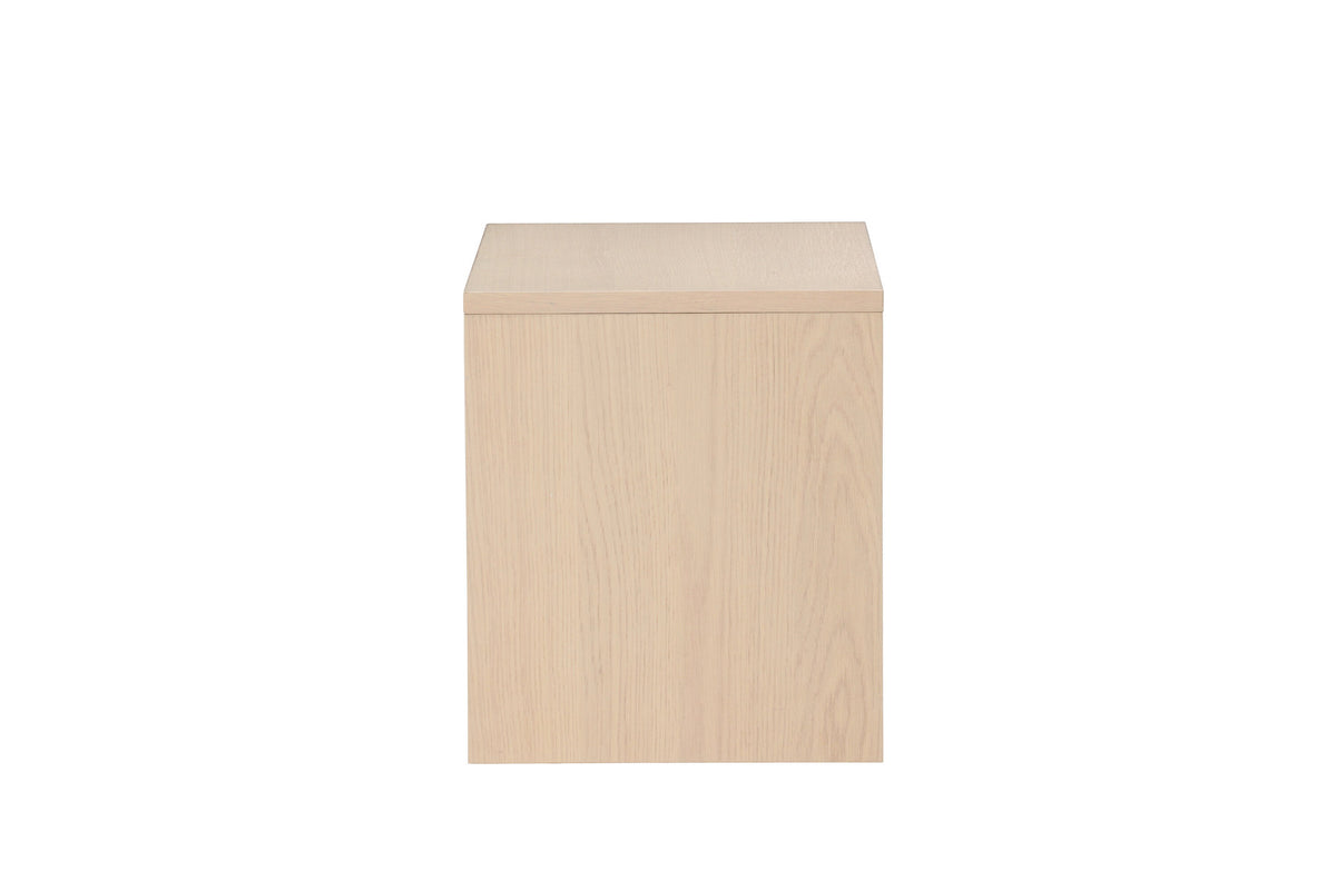Juni Sofatisch in Whitewash präsentiert im Onlineshop von KAQTU Design AG. Beistelltisch ist von Venture Home
