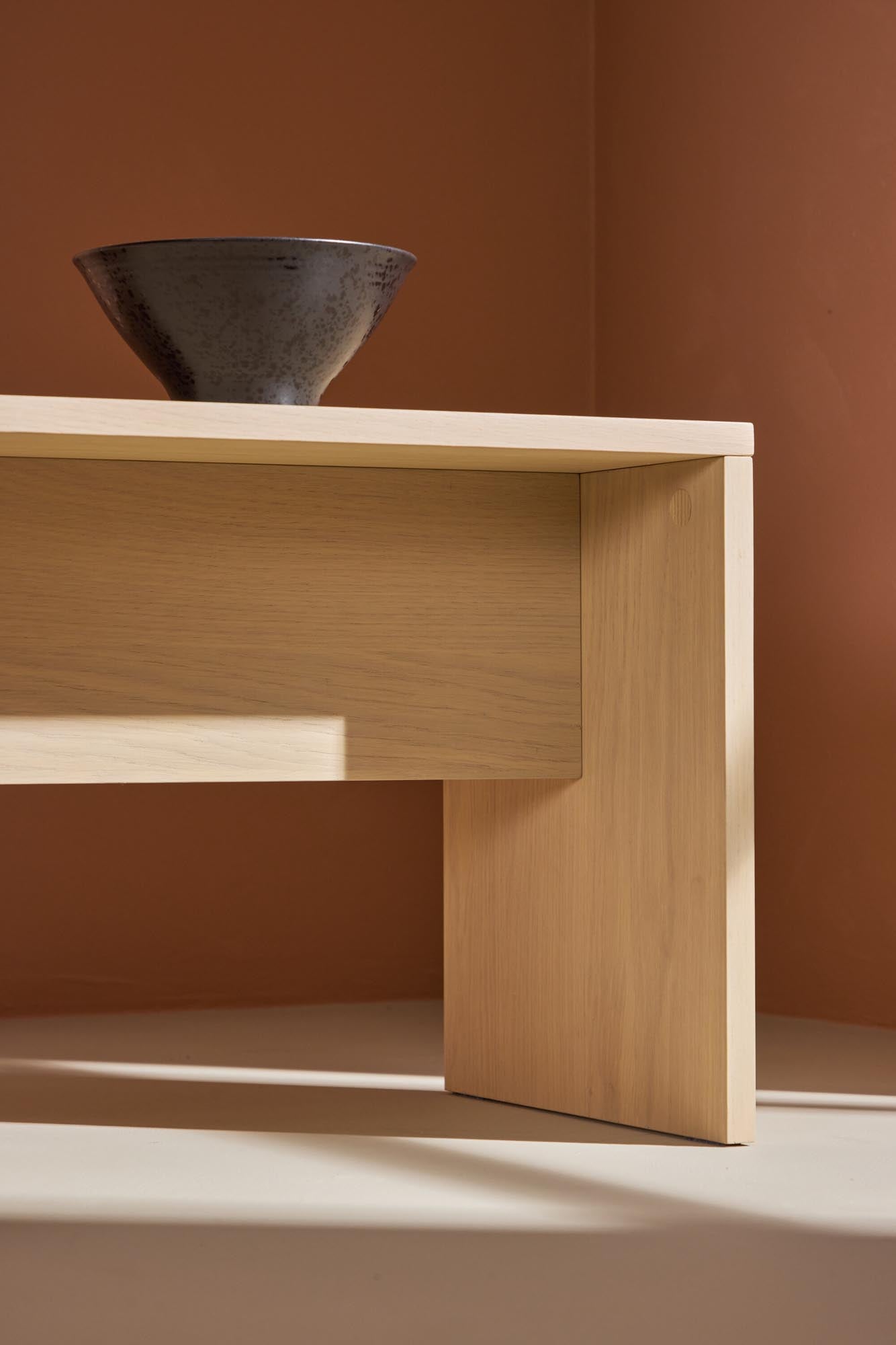 Moderner Juni Sofatisch von Venture Home, stilvolles Design, hochwertige Verarbeitung, ideal für zeitgemässe Wohnräume.