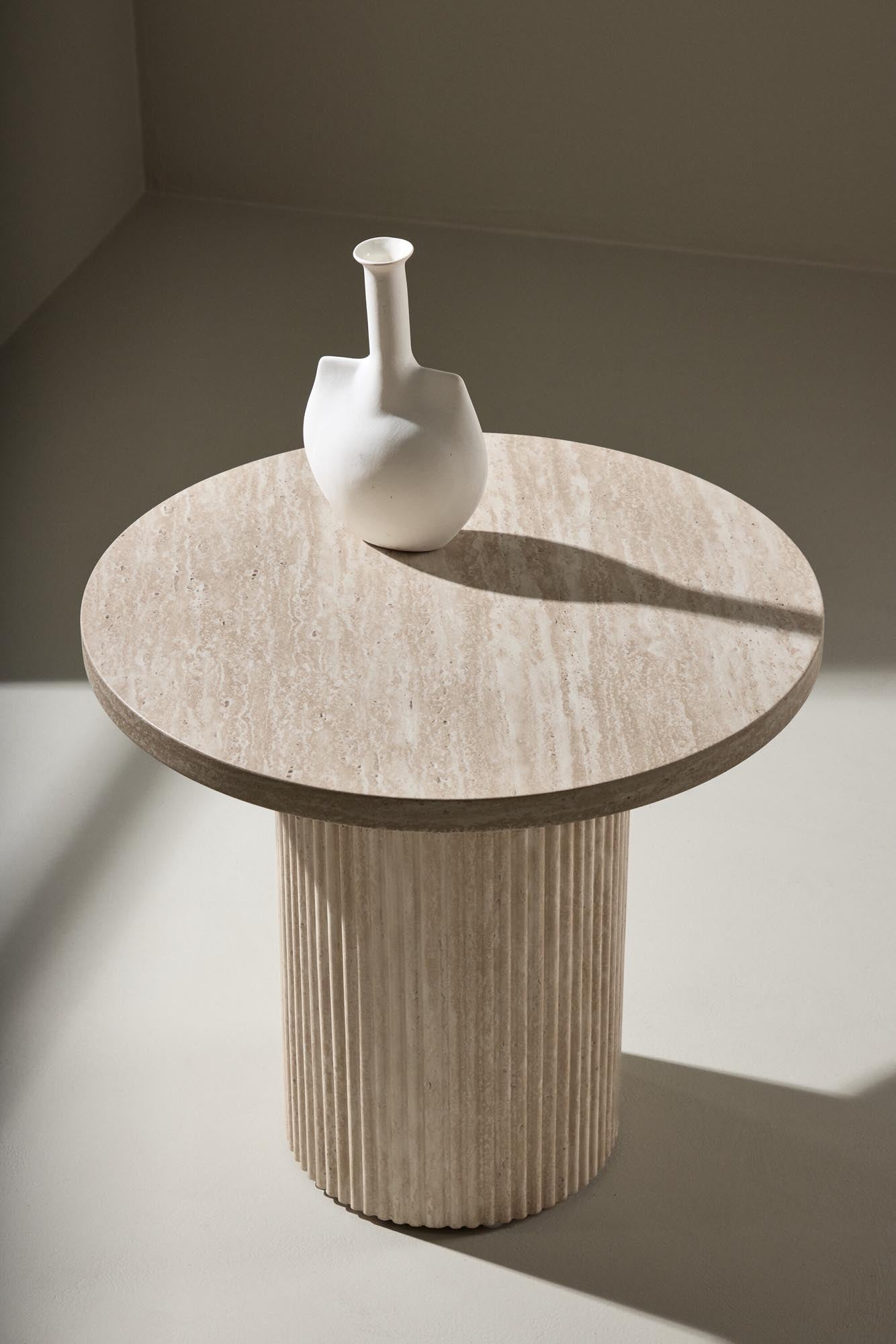 Moderner Sofatisch Härön von Venture Home, ø50 cm, stilvolles Design, ideal für Wohnzimmer, hochwertig und funktional.