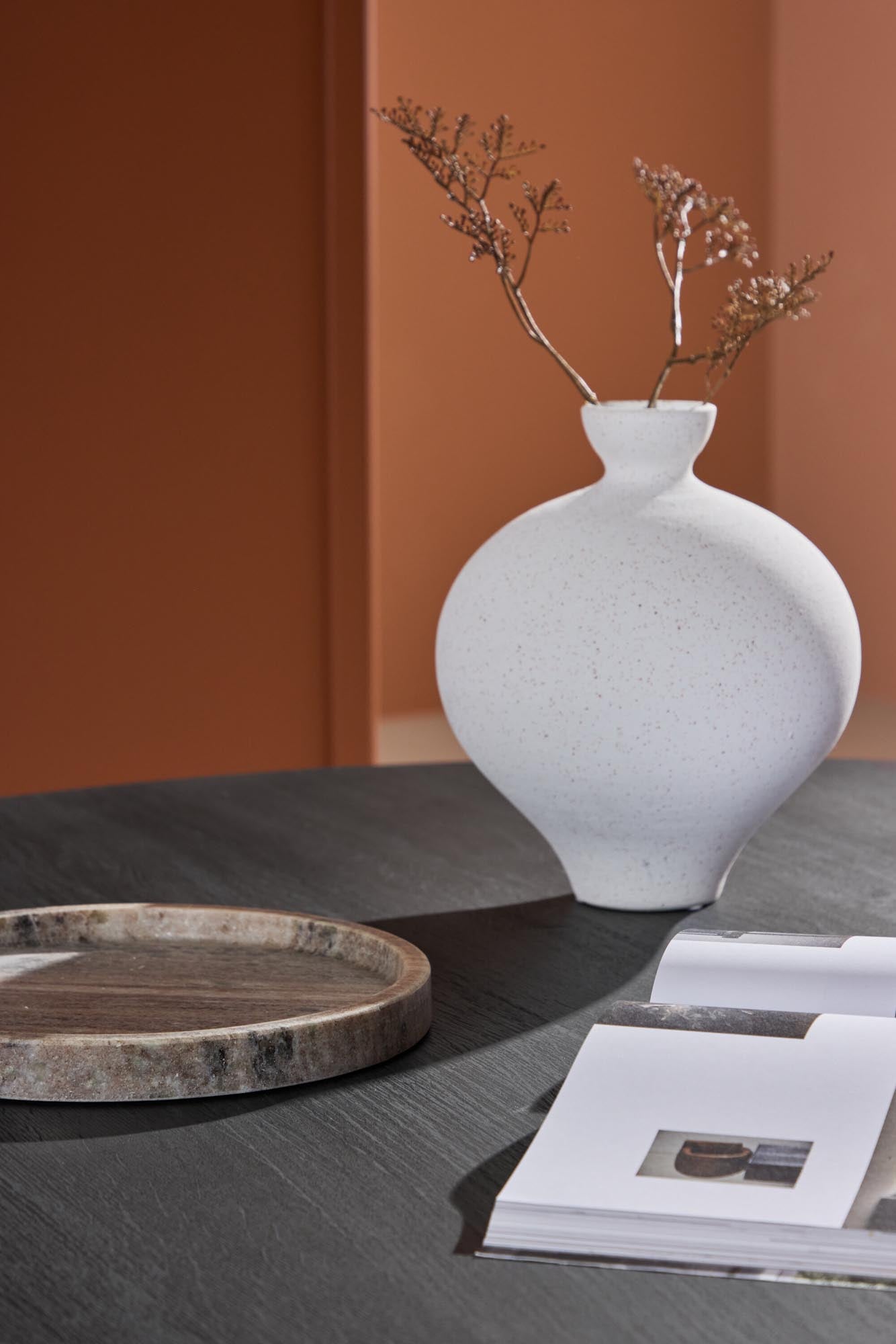 Eleganter Juno Sofatisch von Venture Home, modernes Design, robust und stilvoll, perfekt für Ihr Wohnzimmer.