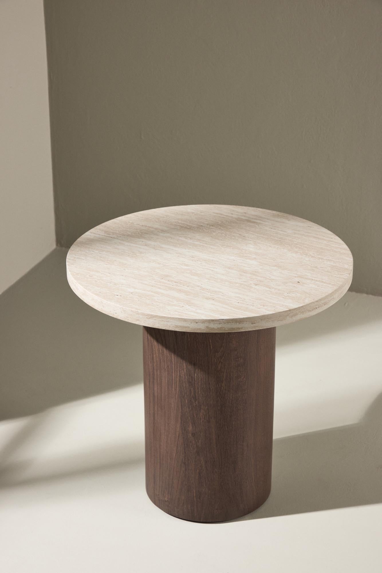 Eleganter Sofatisch Megg von Venture Home, ø50 cm, modernes Design, perfekt für Wohnzimmer, funktional und stilvoll.