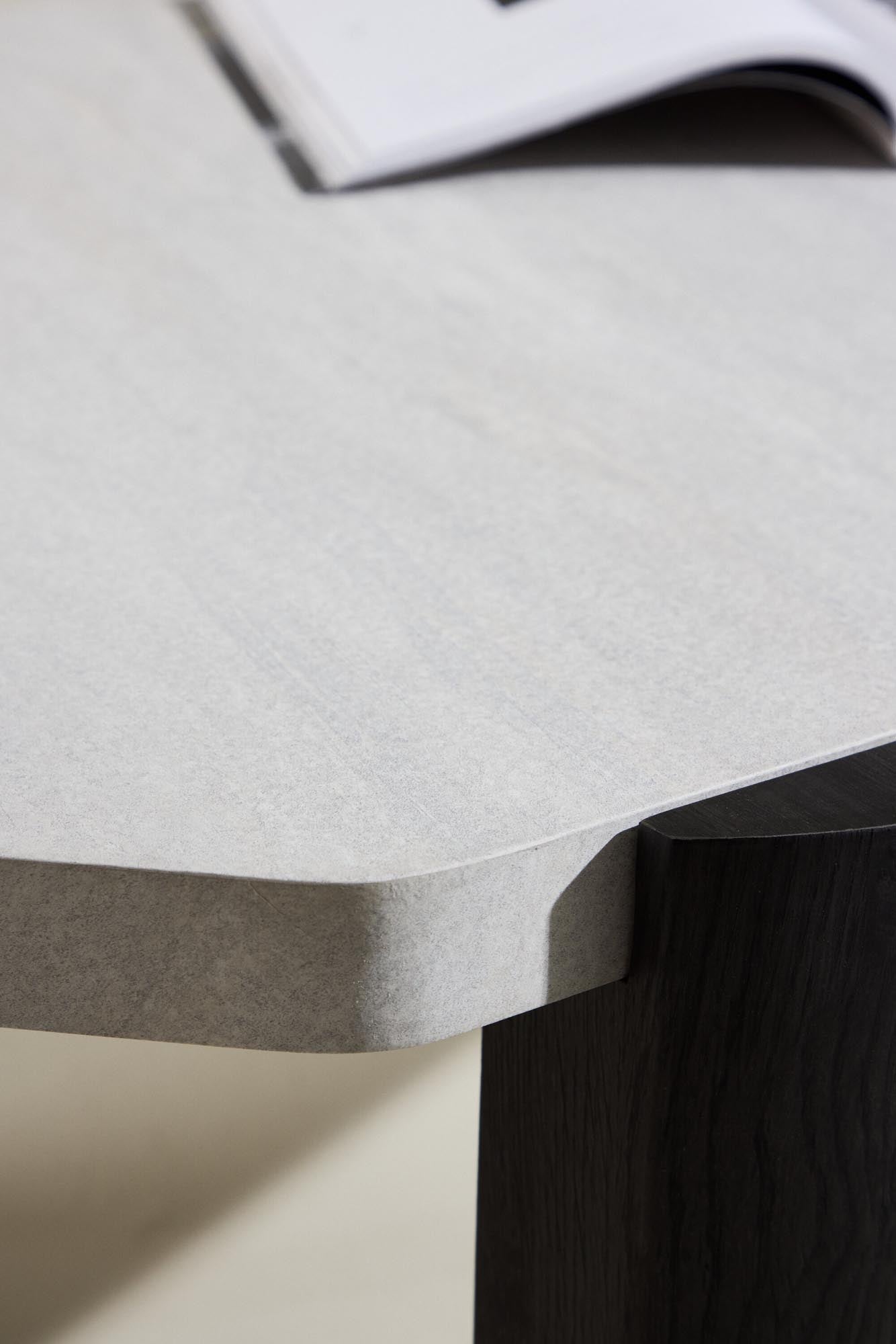 Eleganter Sofatisch Kres von Venture Home, 125x70.5 cm, modernes Design, perfekt für Wohnzimmer, hochwertige Verarbeitung.