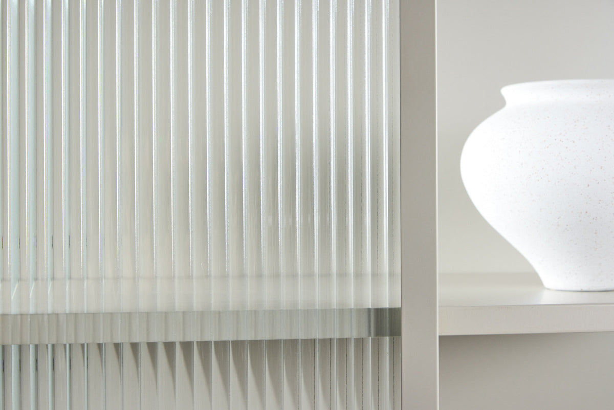 Garis Cabinet in Beige präsentiert im Onlineshop von KAQTU Design AG. Cabinet ist von Venture Home