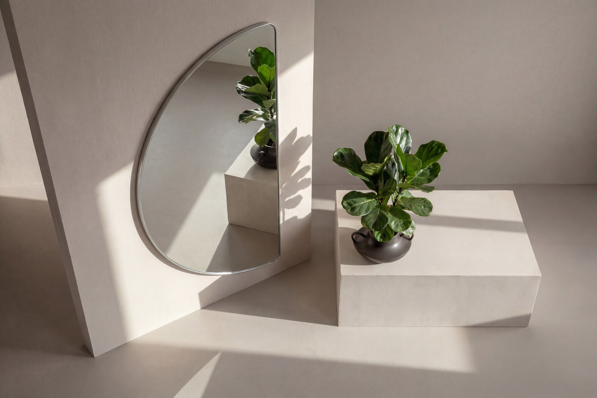 Mona Grosses Spiegel in Klar präsentiert im Onlineshop von KAQTU Design AG. Spiegel ist von Venture Home