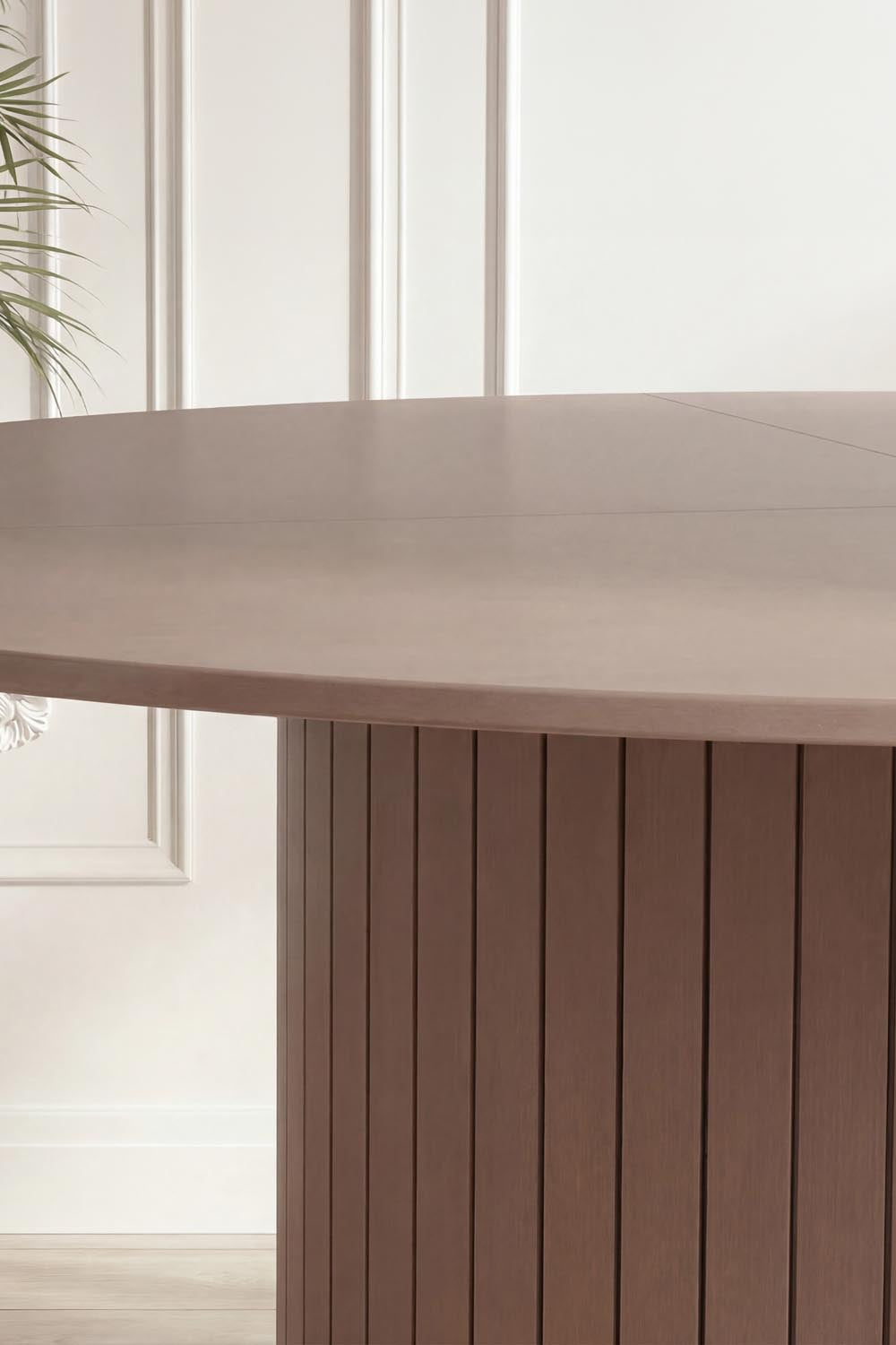 Härön runder Esstisch in Braun präsentiert im Onlineshop von KAQTU Design AG. Gartentisch ist von Venture Home