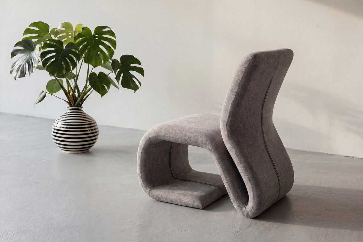 Rulls Sessel in Braun präsentiert im Onlineshop von KAQTU Design AG. Sessel mit Armlehnen ist von Venture Home