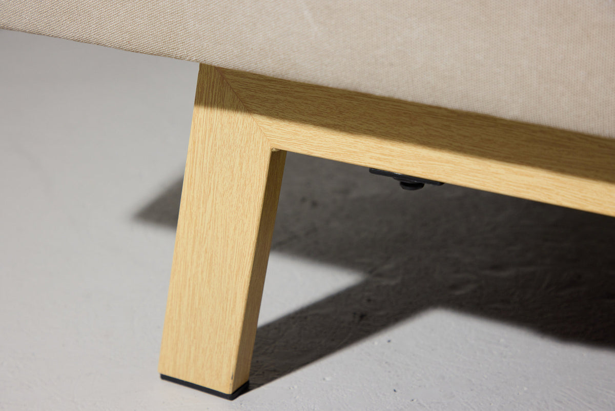 Bodil Folding Bed in Beige präsentiert im Onlineshop von KAQTU Design AG. Bettsofa ist von Venture Home