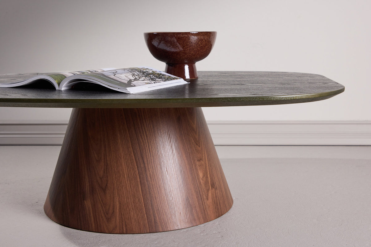 Lanzo Beistelltisch in Dunkelgrün präsentiert im Onlineshop von KAQTU Design AG. Couchtisch ist von Venture Home