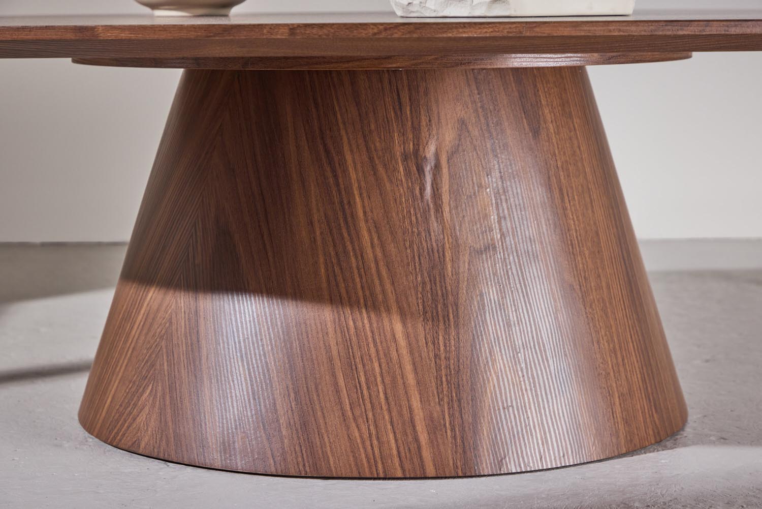 Lanzo Sofatisch in Mokka präsentiert im Onlineshop von KAQTU Design AG. Beistelltisch ist von Venture Home