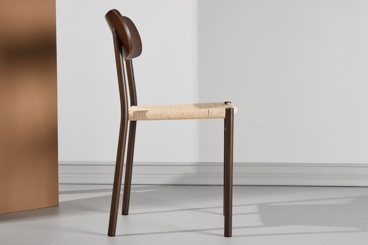Polly Esszimmerstuhl in Mokka präsentiert im Onlineshop von KAQTU Design AG. Stuhl ist von Venture Home