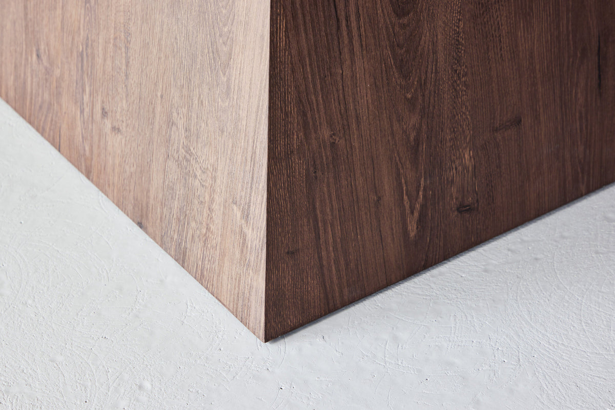 Cael Esstisch in Hellgrau präsentiert im Onlineshop von KAQTU Design AG. Esstisch ist von Venture Home