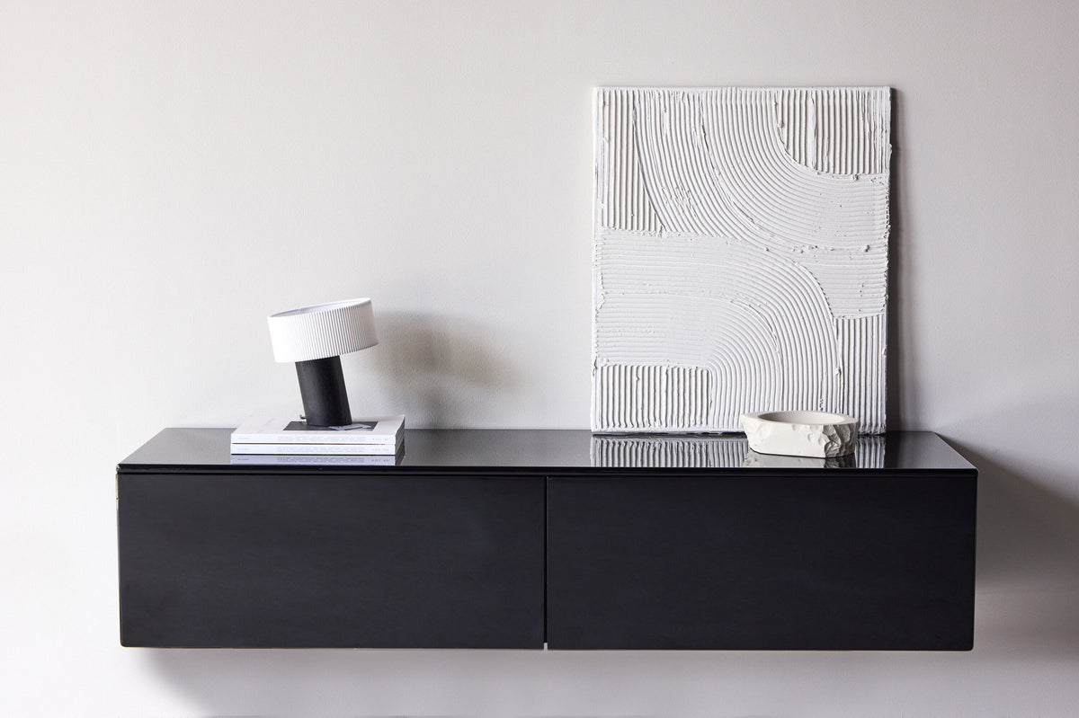 Fristad TV Möbel in Schwarz präsentiert im Onlineshop von KAQTU Design AG. TV-Möbel ist von Venture Home