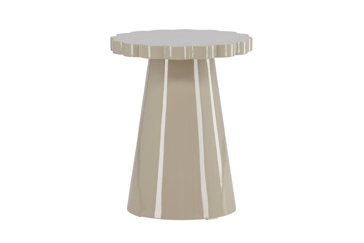 Krull Sofatisch in Beige präsentiert im Onlineshop von KAQTU Design AG. Beistelltisch ist von Venture Home