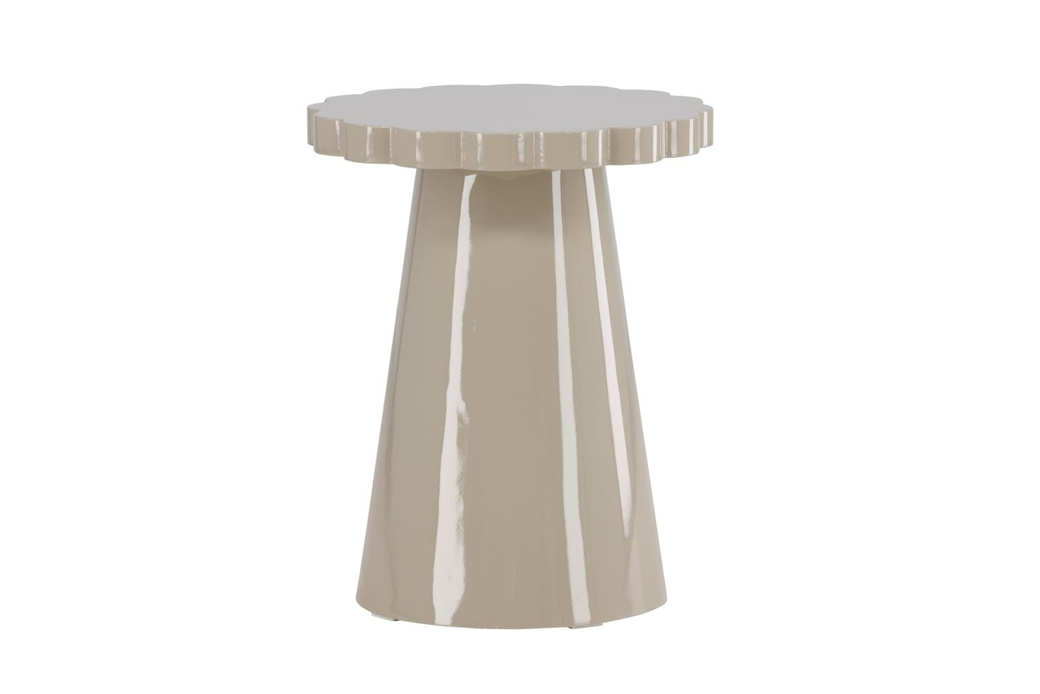 Krull Sofatisch in Beige präsentiert im Onlineshop von KAQTU Design AG. Beistelltisch ist von Venture Home