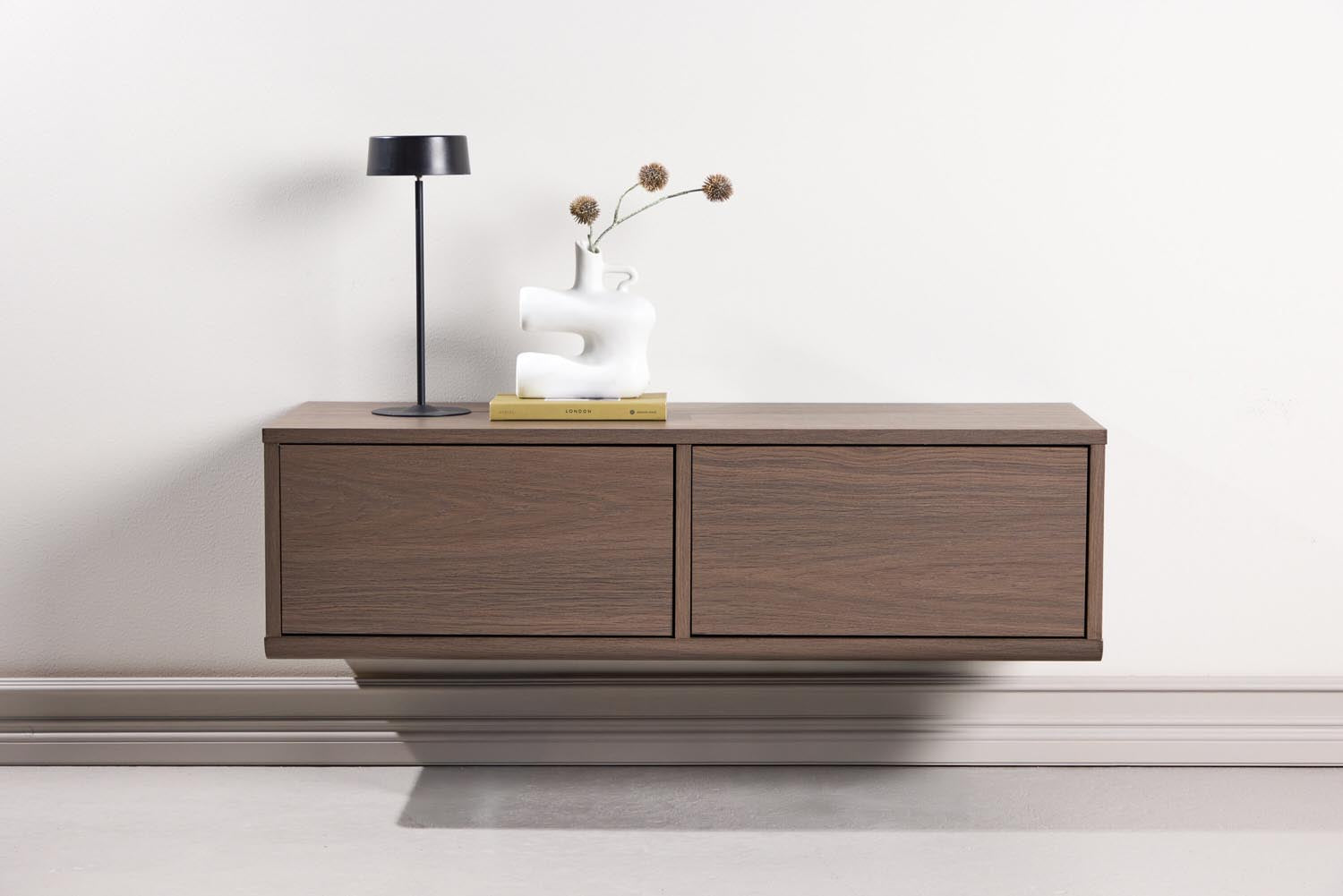 Dragh TV Möbel in Mokka präsentiert im Onlineshop von KAQTU Design AG. TV-Möbel ist von Venture Home