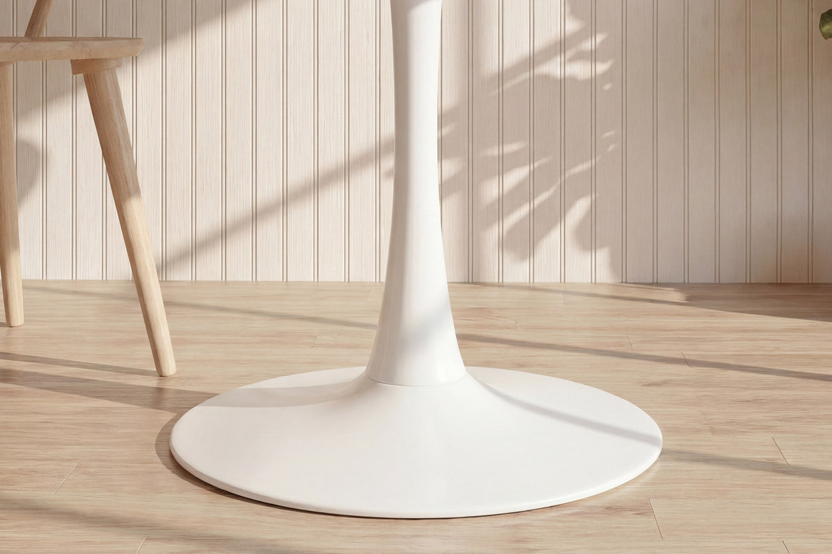 Hamden runder Esstisch in Weiss präsentiert im Onlineshop von KAQTU Design AG. Esstisch ist von Venture Home