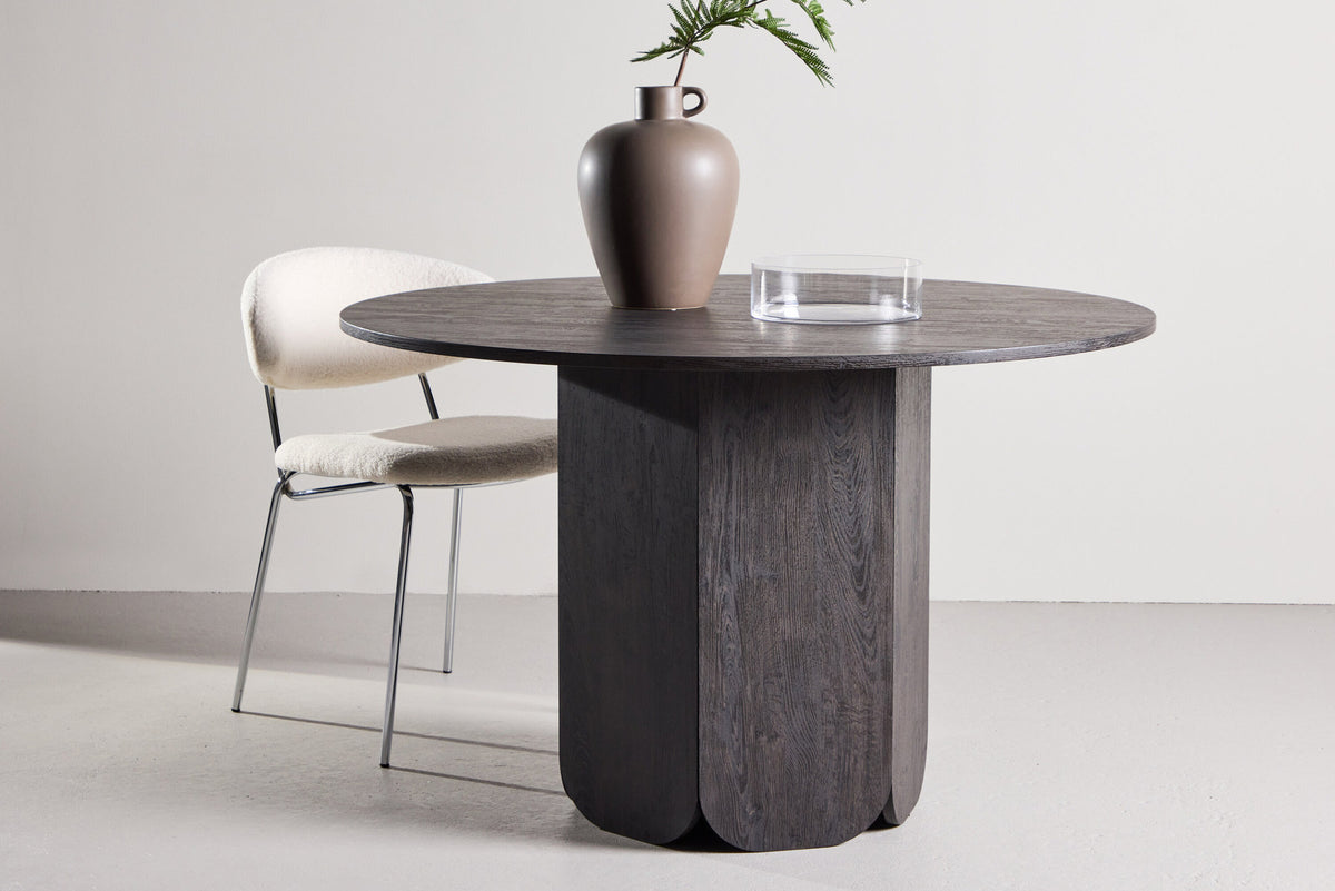 Tekla Esstisch rund in Schwarz präsentiert im Onlineshop von KAQTU Design AG. Esstisch ist von Venture Home