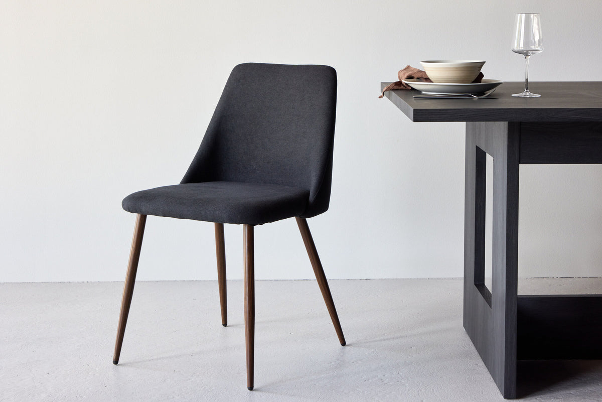 Night Esszimmerstuhl in Schwarz präsentiert im Onlineshop von KAQTU Design AG. Stuhl ist von Venture Home