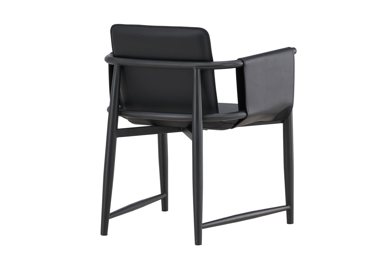 Bjäre Armlehnstuhl in Schwarz präsentiert im Onlineshop von KAQTU Design AG. Stuhl mit Armlehne ist von Vind
