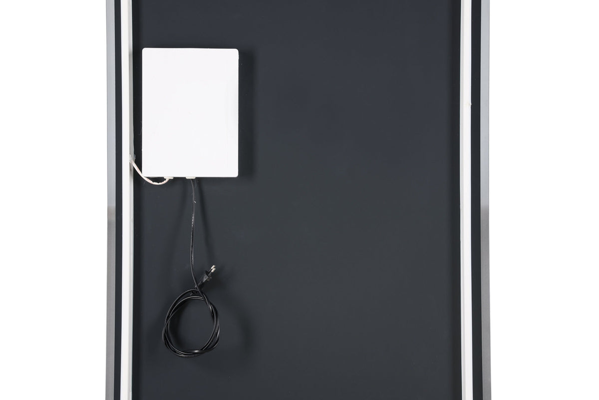 Skeppsvik Spiegel in Silber präsentiert im Onlineshop von KAQTU Design AG. Spiegel ist von Vind