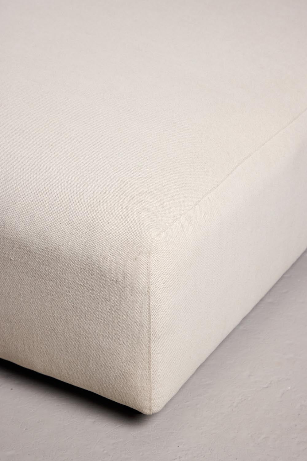 Mavi Sofamodule in Beige präsentiert im Onlineshop von KAQTU Design AG. Lounge Sofa ist von Vind