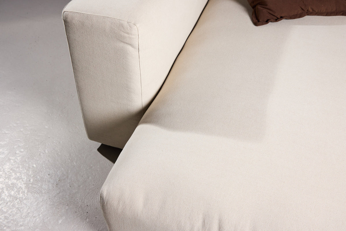 Mavi Sofamodule in Beige präsentiert im Onlineshop von KAQTU Design AG. Modulares Sofa ist von Vind