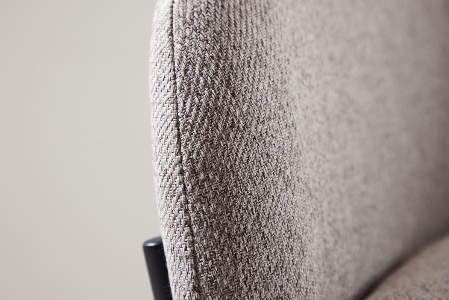 Vätö Esszimmerstuhl in Beige präsentiert im Onlineshop von KAQTU Design AG. Stuhl ist von Vind