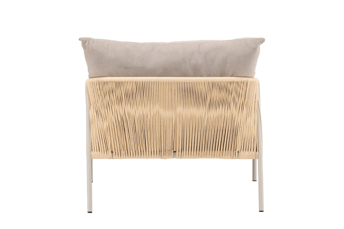 Louie Sessel in Beige präsentiert im Onlineshop von KAQTU Design AG. Sessel mit Armlehnen ist von Vind