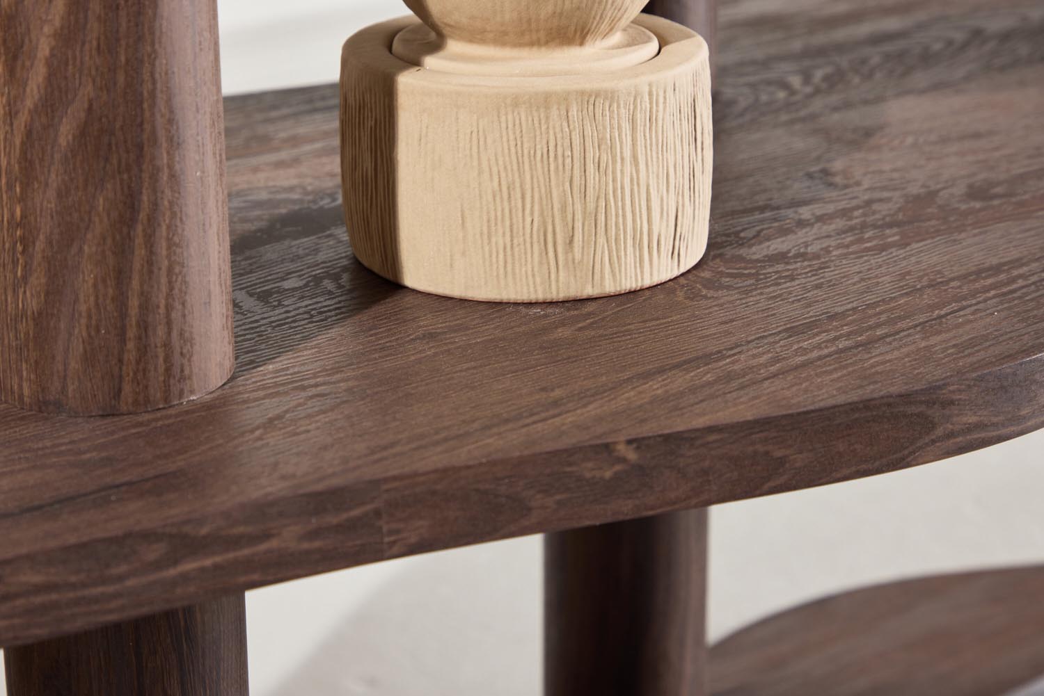 Moln Regal in Mokka präsentiert im Onlineshop von KAQTU Design AG. Regal ist von Vind