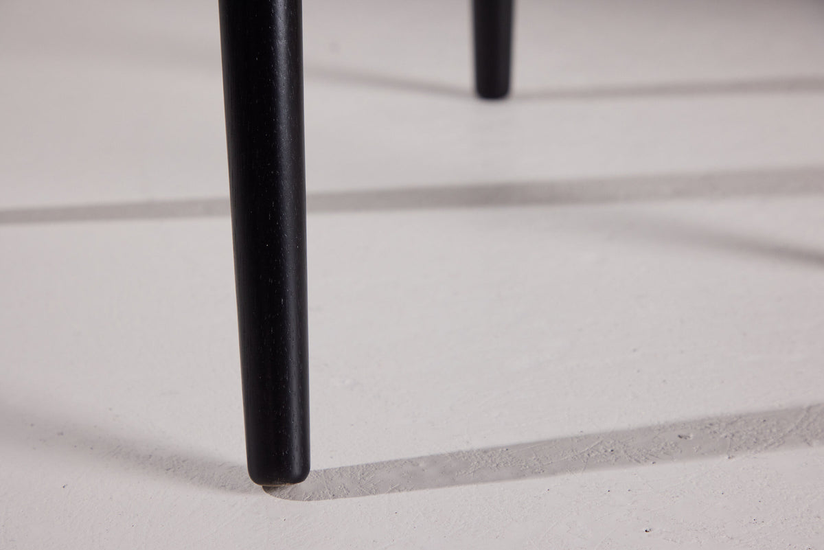 Bobby Esszimmerstuhl in Schwarz präsentiert im Onlineshop von KAQTU Design AG. Stuhl ist von Venture Home