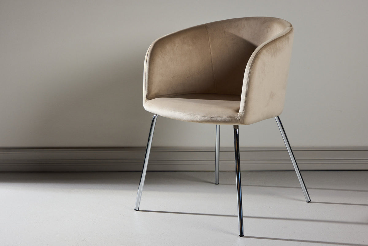 Berit Esszimmerstuhl in Beige präsentiert im Onlineshop von KAQTU Design AG. Stuhl ist von Venture Home