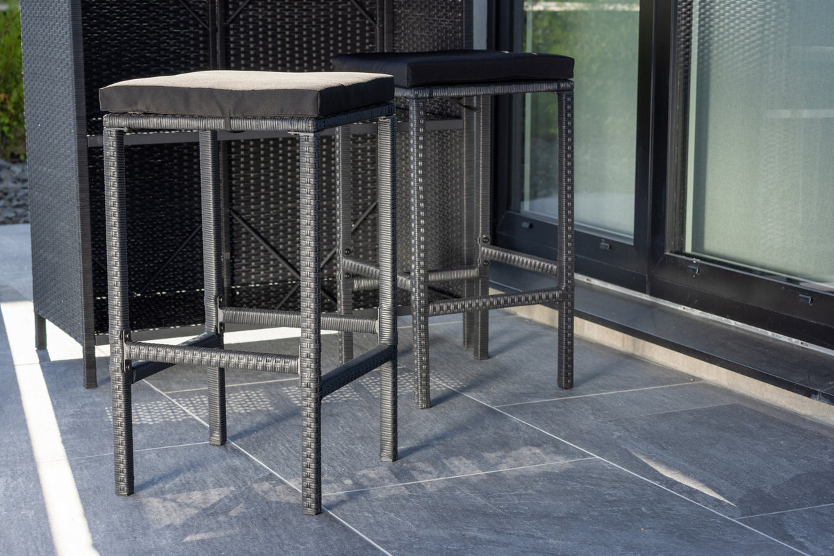 Knock Bar Set in Schwarz Schwarz präsentiert im Onlineshop von KAQTU Design AG. Loungeset ist von Venture Home