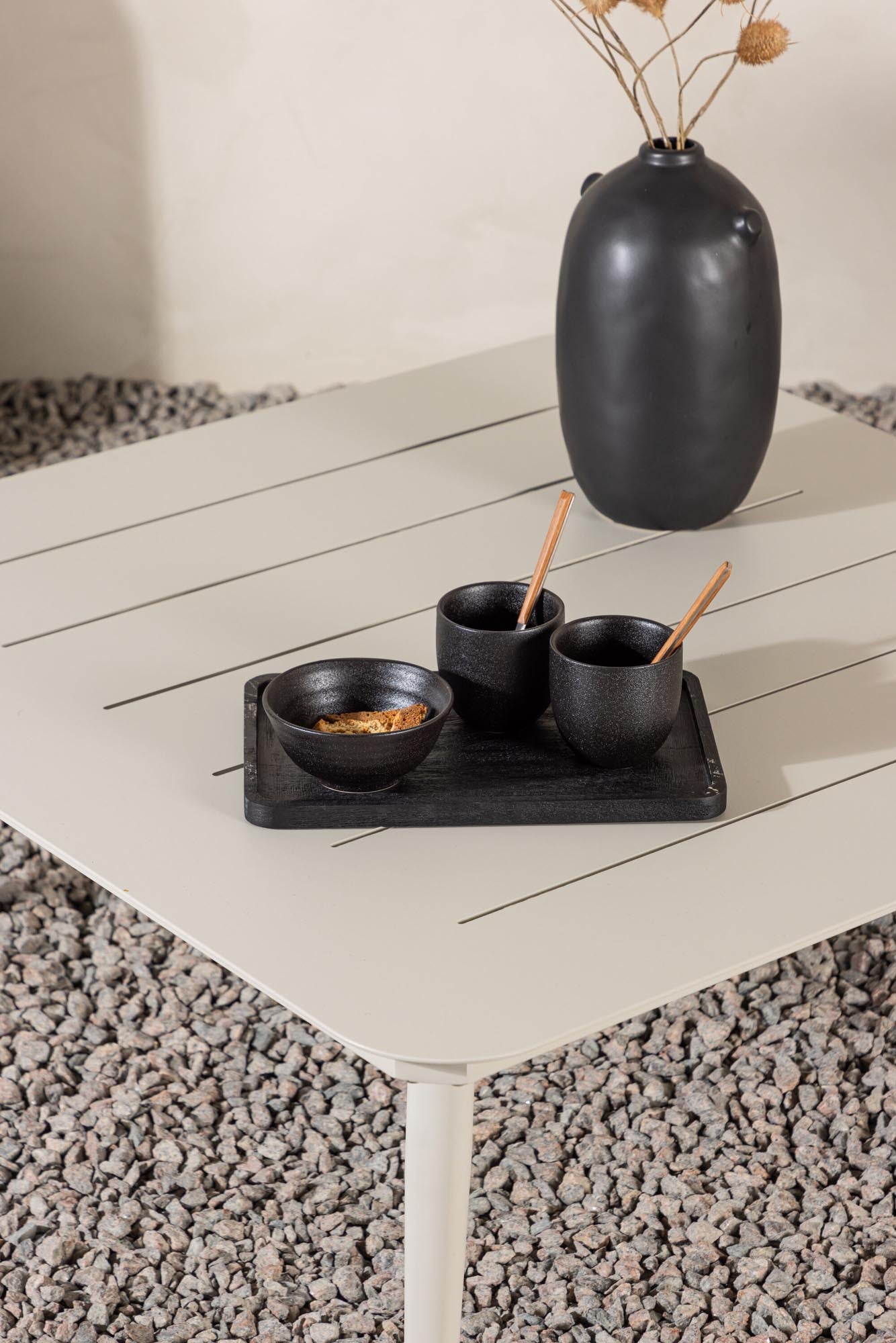 Lina Sofatisch von Venture Home: Zeitloses Design für Ihr Wohnzimmer.