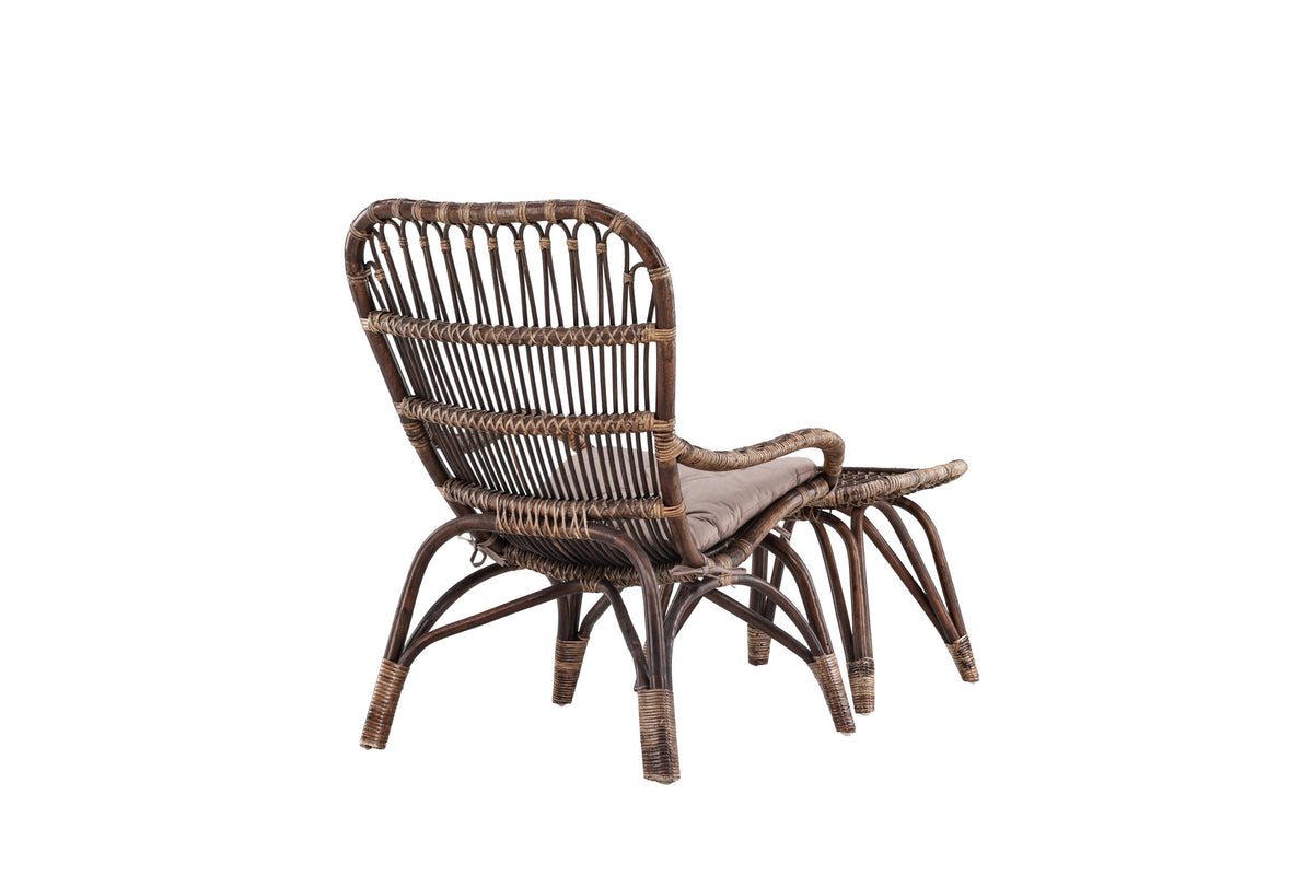 Ella Lounge Stuhl in Dark Walnut präsentiert im Onlineshop von KAQTU Design AG. Outdoor-Sessel ist von Venture Home